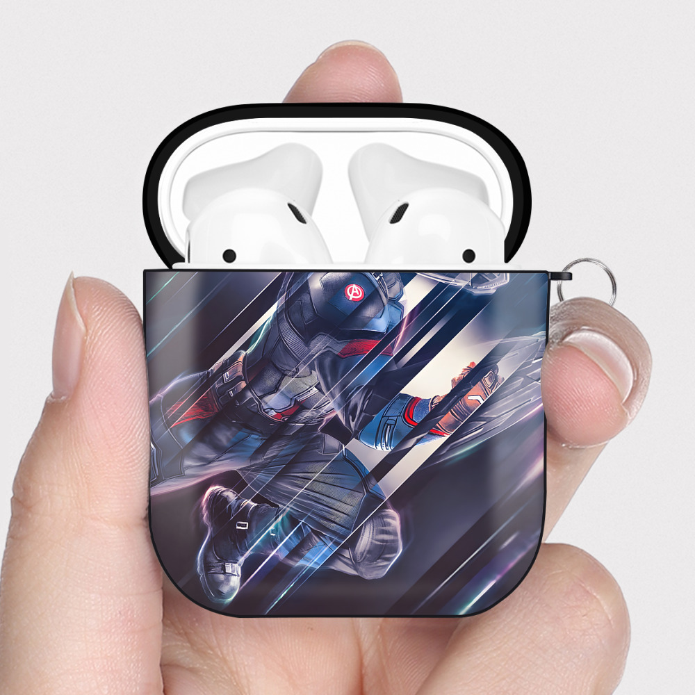 （画像用） アベンジャーズ The Avengers AirPods 第2世代保護ケース ハードシェル ブラック 耐衝撃・防指紋・カラビナ付き