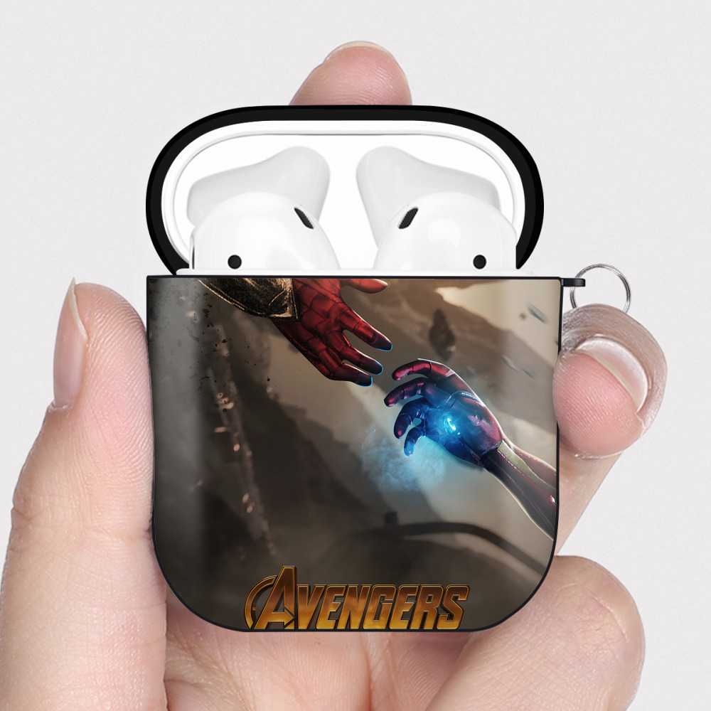（画像用） アベンジャーズ The Avengers AirPods 第2世代保護ケース ハードシェル ブラック 耐衝撃・防指紋・カラビナ付き