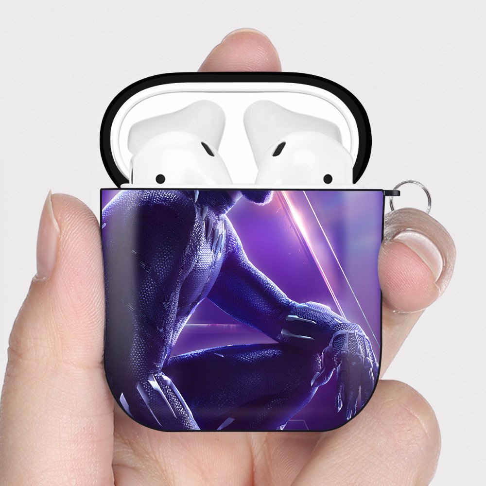 （画像用） アベンジャーズ The Avengers AirPods 第2世代保護ケース ハードシェル ブラック 耐衝撃・防指紋・カラビナ付き