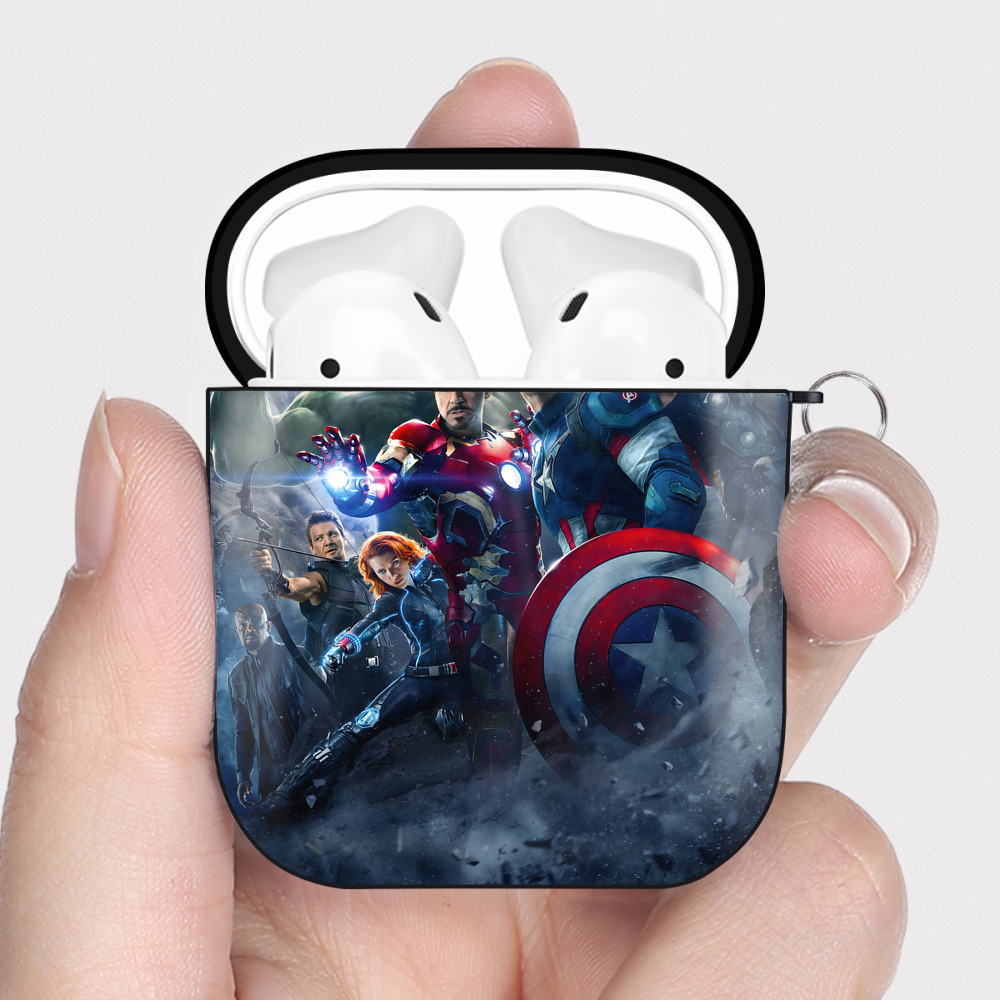 （画像用） アベンジャーズ The Avengers AirPods 第2世代保護ケース ハードシェル ブラック 耐衝撃・防指紋・カラビナ付き