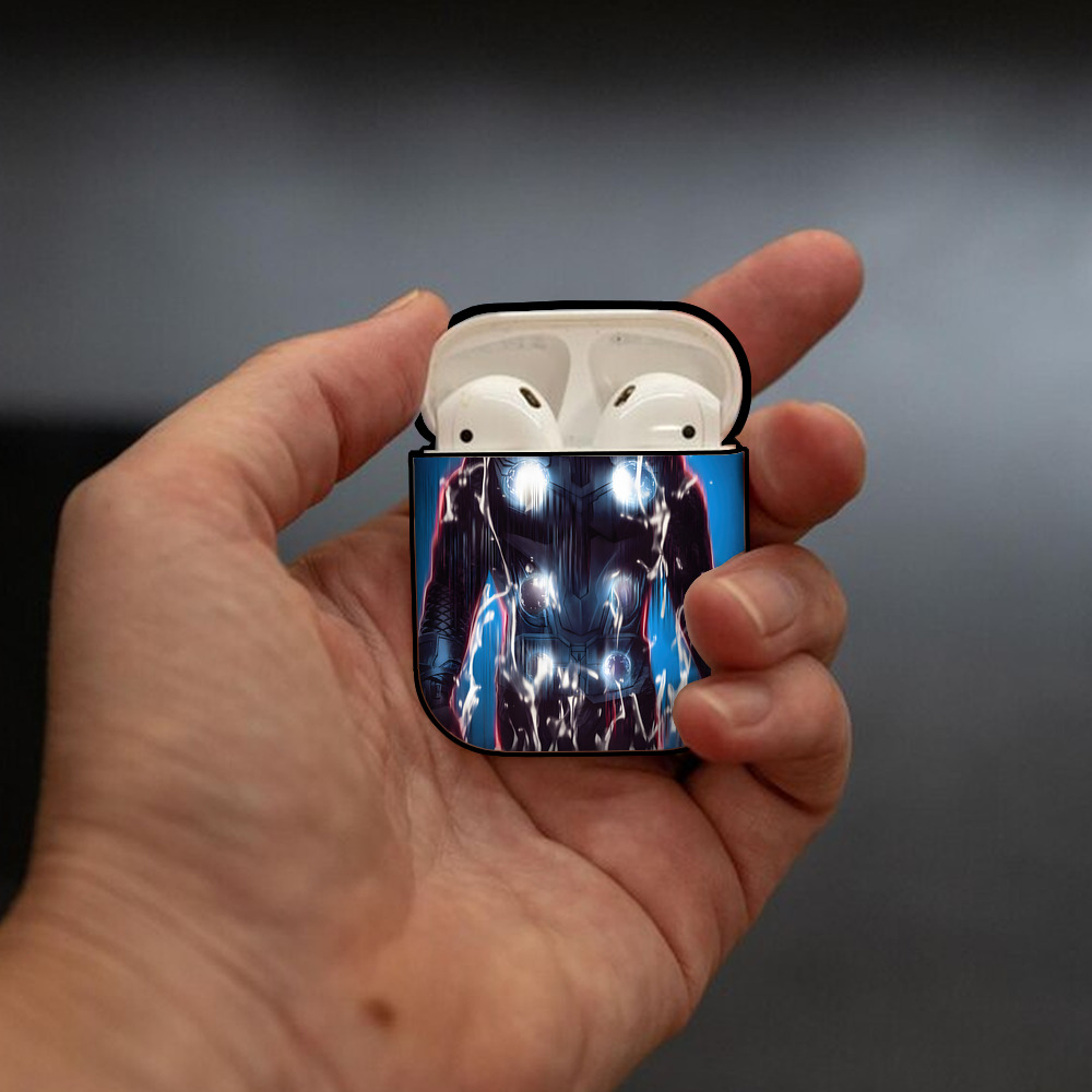 アベンジャーズ The Avengers AirPods 第2世代保護ケース ハードシェル ブラック 耐衝撃・防指紋・カラビナ付き