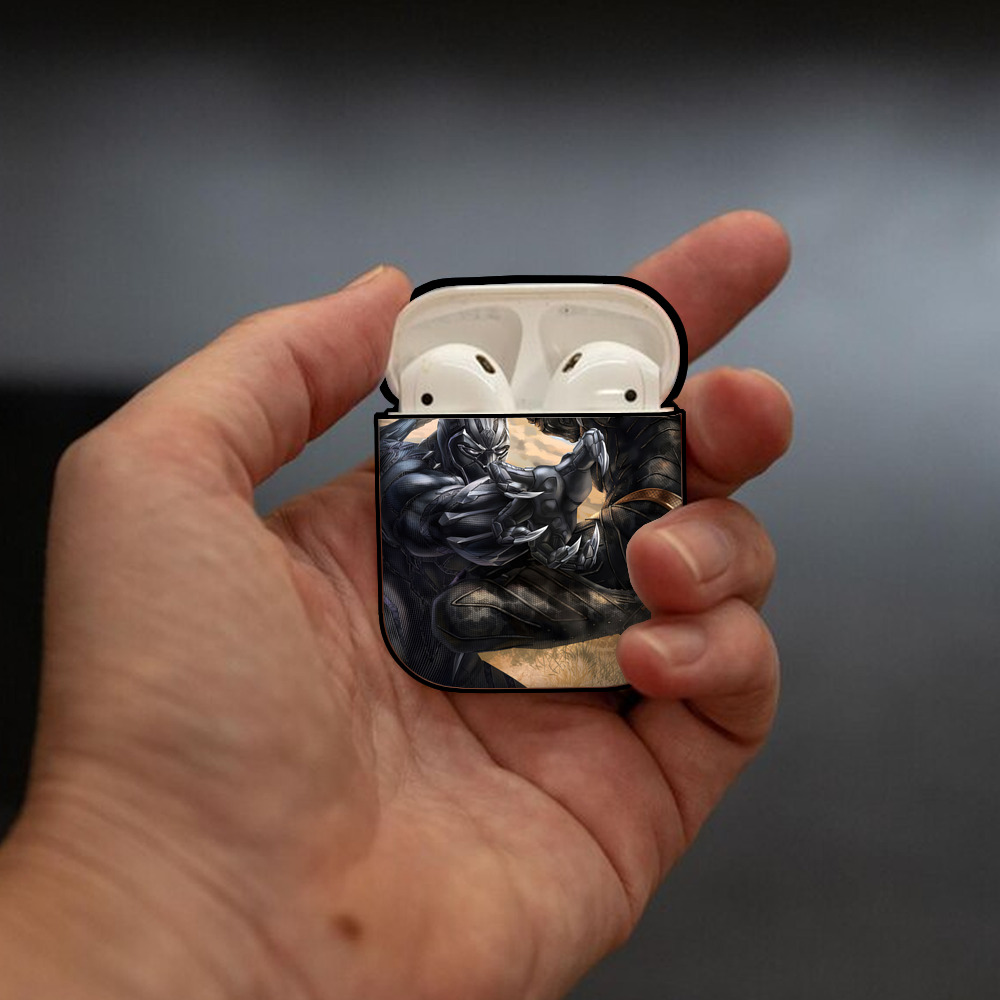 アベンジャーズ The Avengers AirPods 第2世代保護ケース ハードシェル ブラック 耐衝撃・防指紋・カラビナ付き
