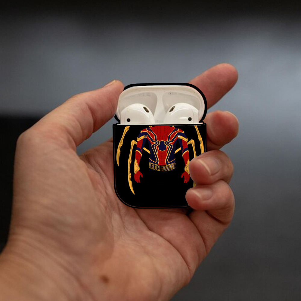 アベンジャーズ The Avengers AirPods 第2世代保護ケース ハードシェル ブラック 耐衝撃・防指紋・カラビナ付き