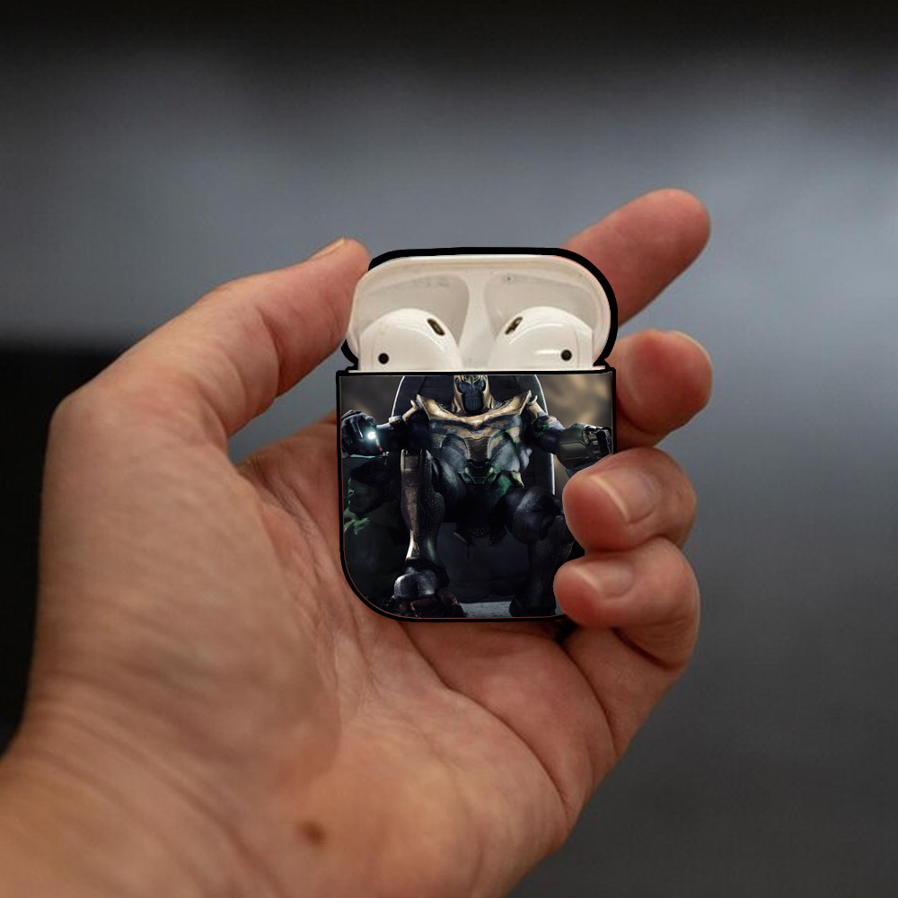 アベンジャーズ The Avengers AirPods 第2世代保護ケース ハードシェル ブラック 耐衝撃・防指紋・カラビナ付き