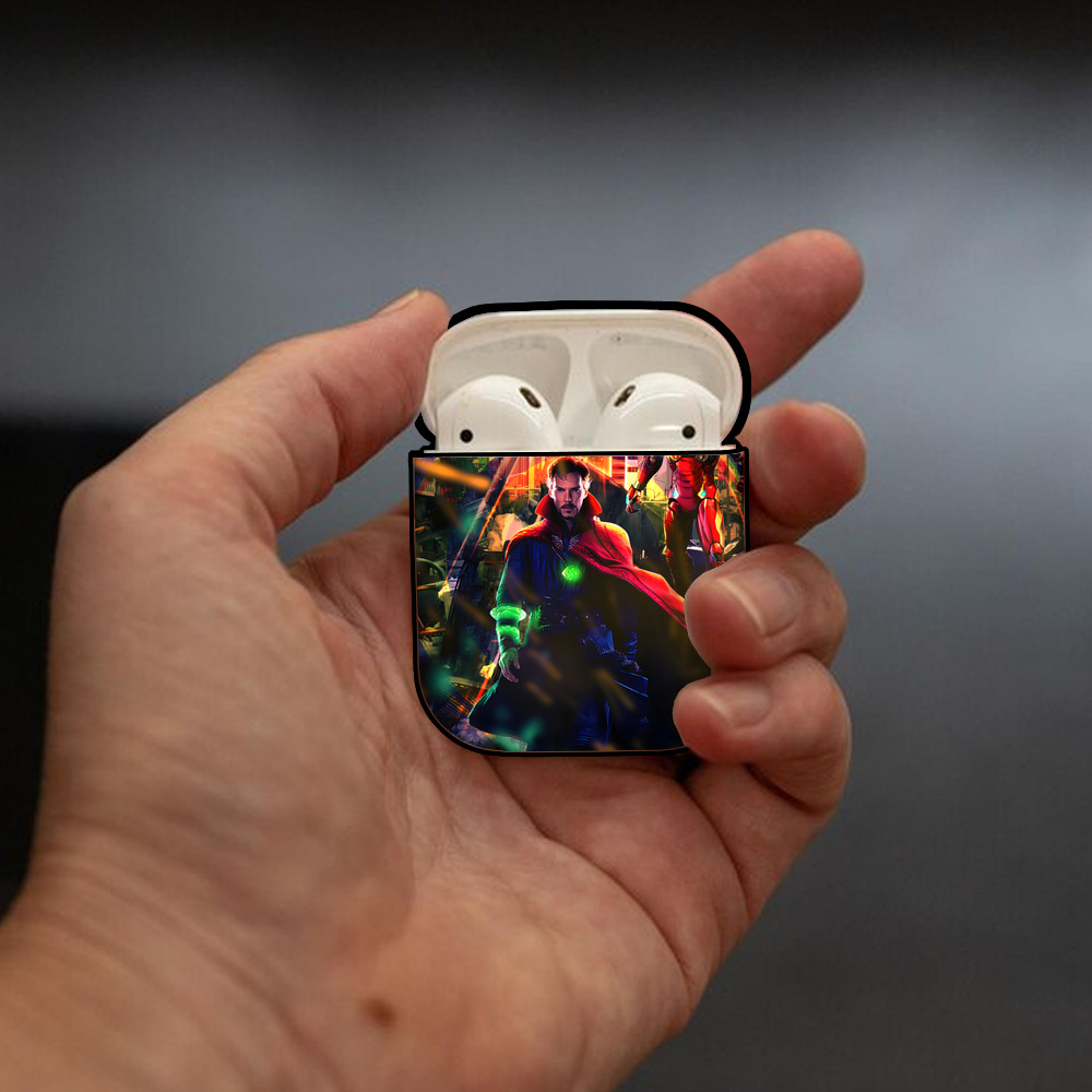 アベンジャーズ The Avengers AirPods 第2世代保護ケース ハードシェル ブラック 耐衝撃・防指紋・カラビナ付き