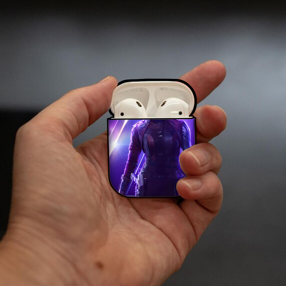 アベンジャーズ The Avengers AirPods 第2世代保護ケース ハードシェル ブラック 耐衝撃・防指紋・カラビナ付き