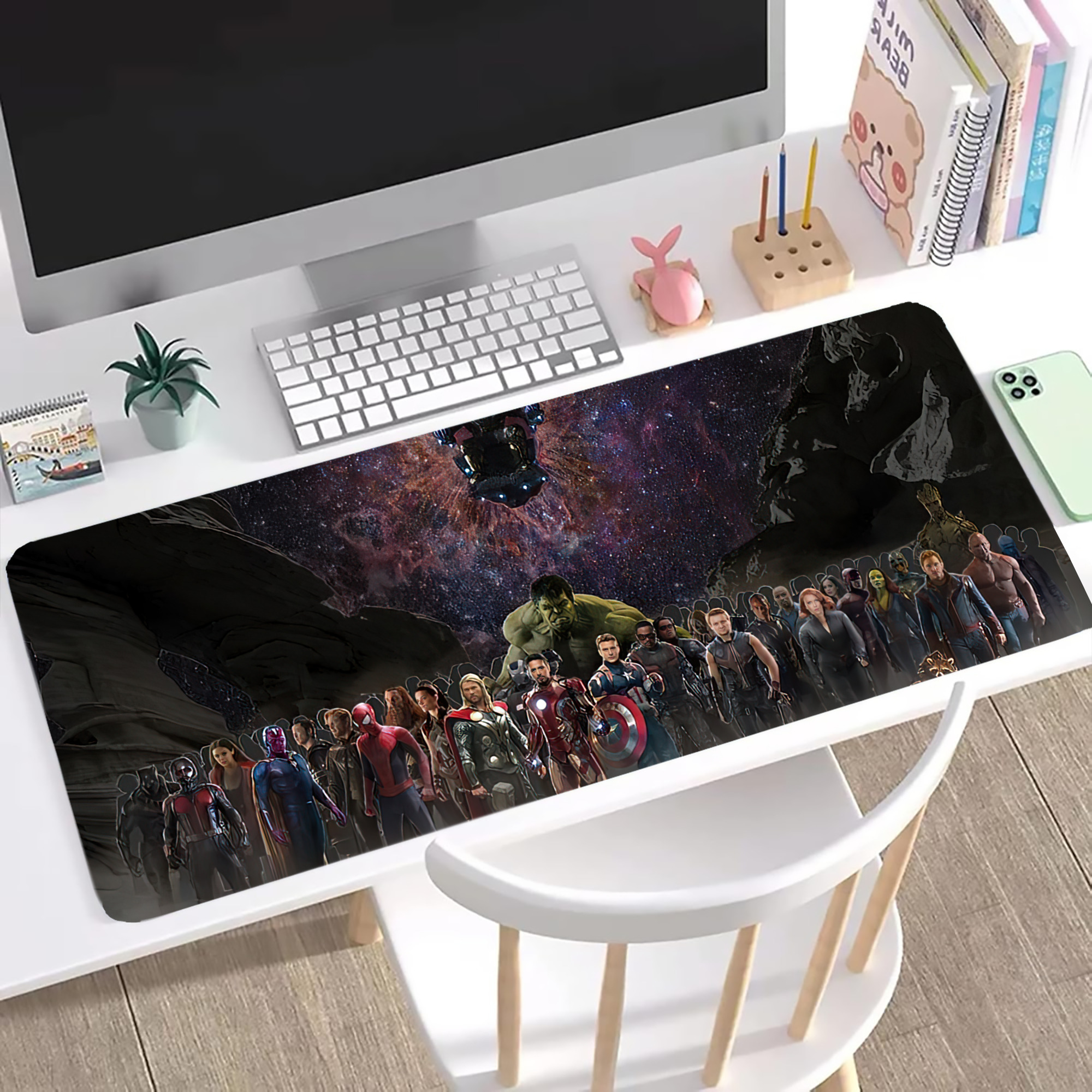 （画像用） アベンジャーズ The Avengers ステッチ加工 大判デスクマット／滑り止めマウスパッド