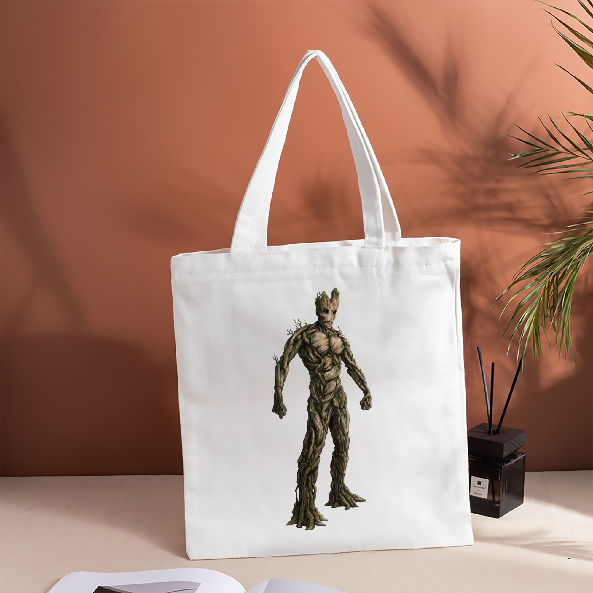 アベンジャーズ The Avengers 縦型キャンバス生地手提げバッグ　トートバッグ