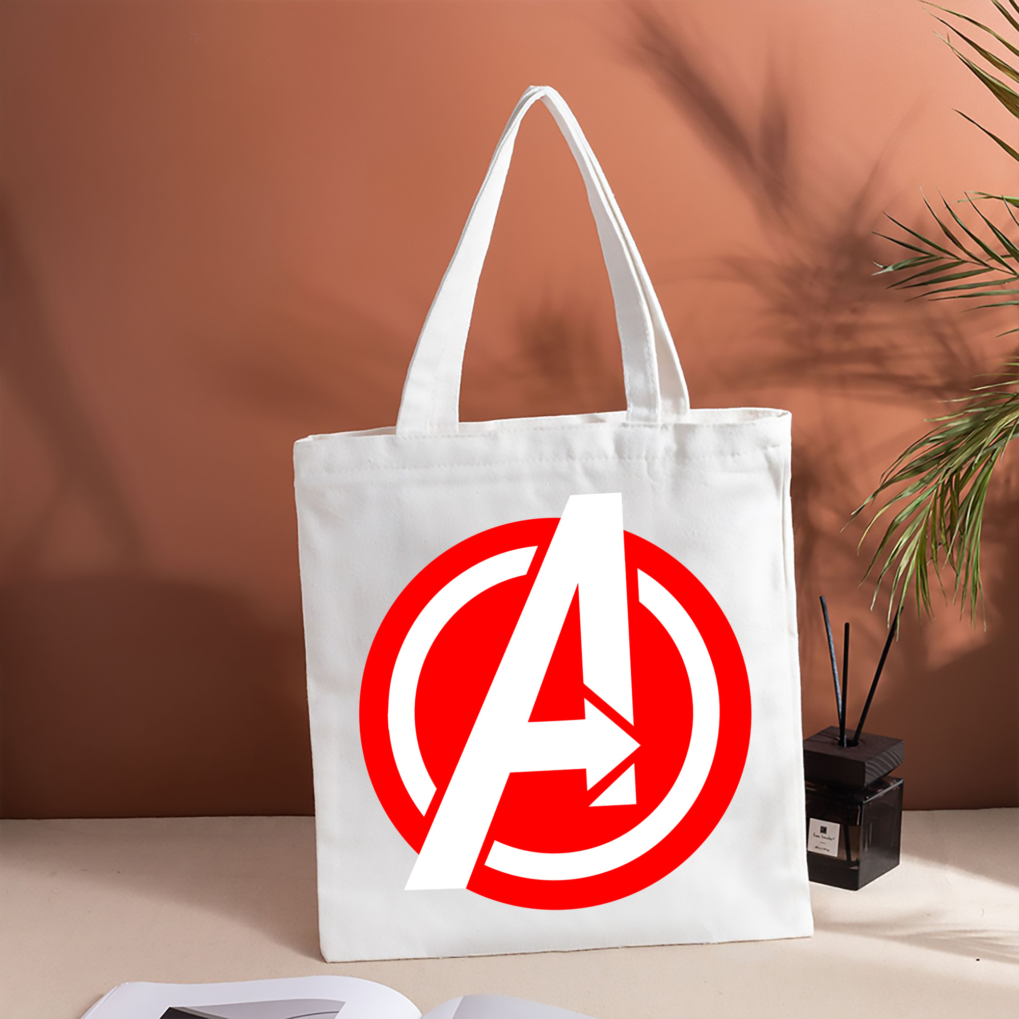アベンジャーズ The Avengers 縦型キャンバス生地手提げバッグ　トートバッグ