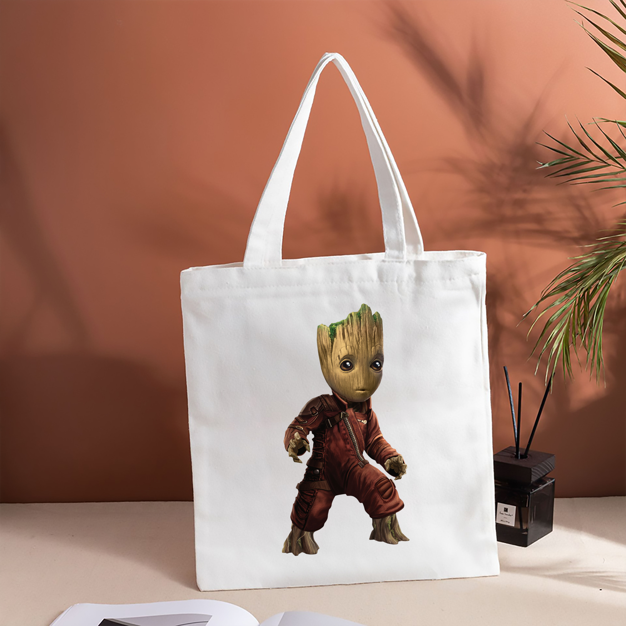 アベンジャーズ The Avengers 縦型キャンバス生地手提げバッグ　トートバッグ