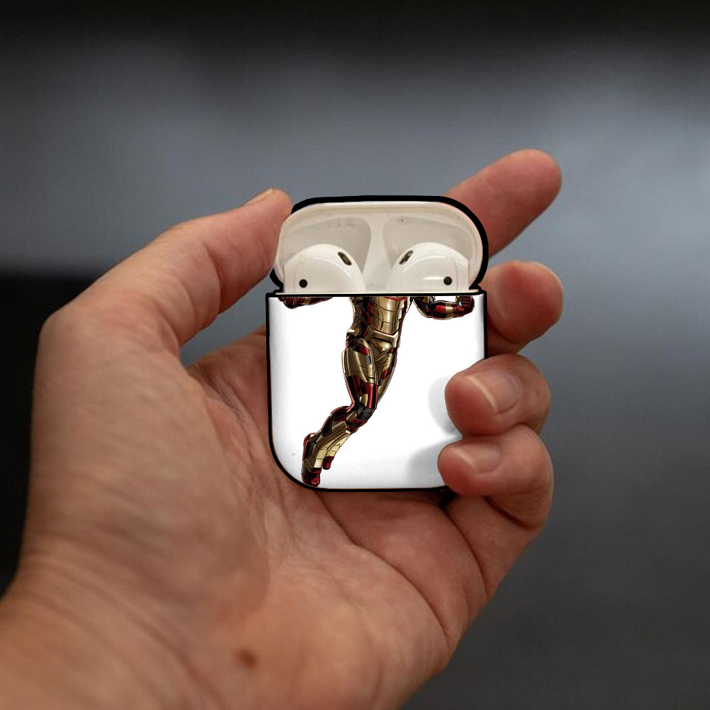 アベンジャーズ The Avengers AirPods 第2世代保護ケース ハードシェル ブラック 耐衝撃・防指紋・カラビナ付き