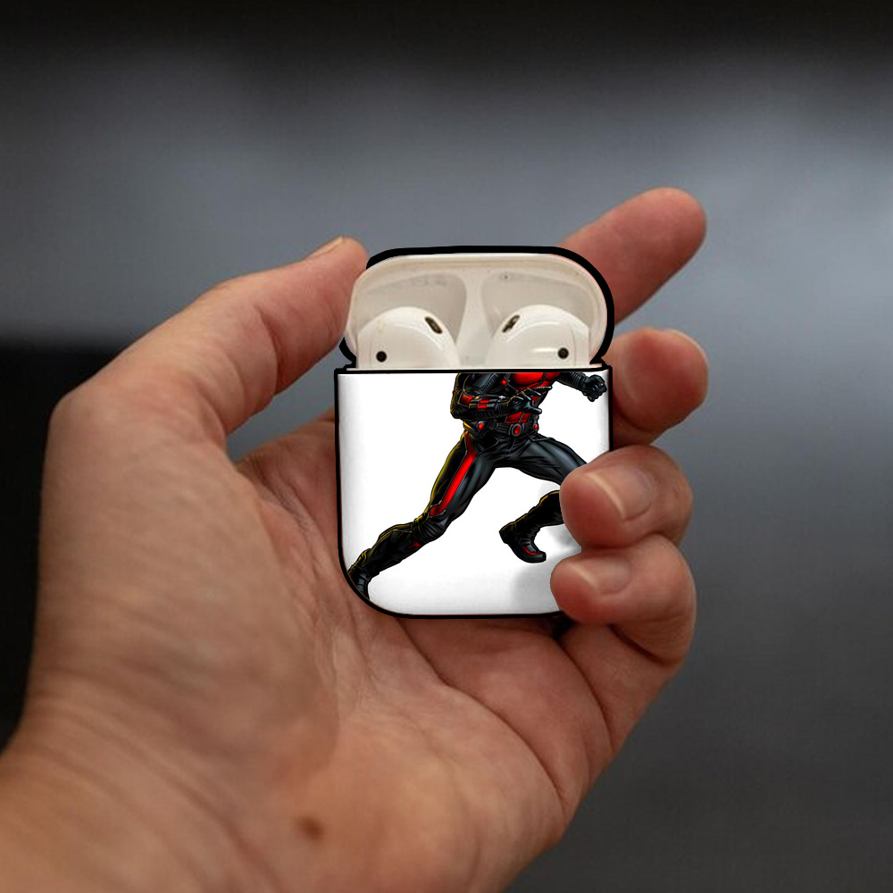 アベンジャーズ The Avengers AirPods 第2世代保護ケース ハードシェル ブラック 耐衝撃・防指紋・カラビナ付き