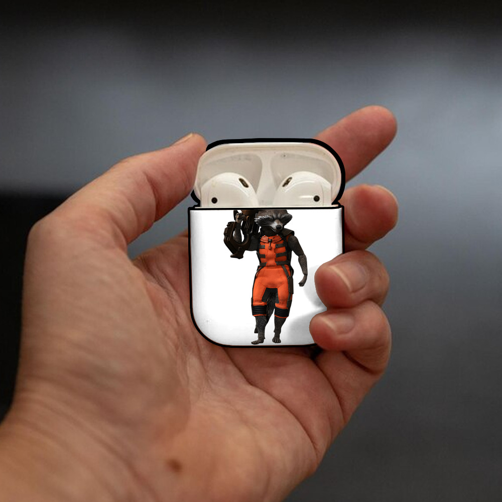 アベンジャーズ The Avengers AirPods 第2世代保護ケース ハードシェル ブラック 耐衝撃・防指紋・カラビナ付き