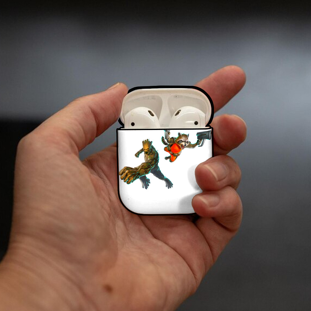 アベンジャーズ The Avengers AirPods 第2世代保護ケース ハードシェル ブラック 耐衝撃・防指紋・カラビナ付き