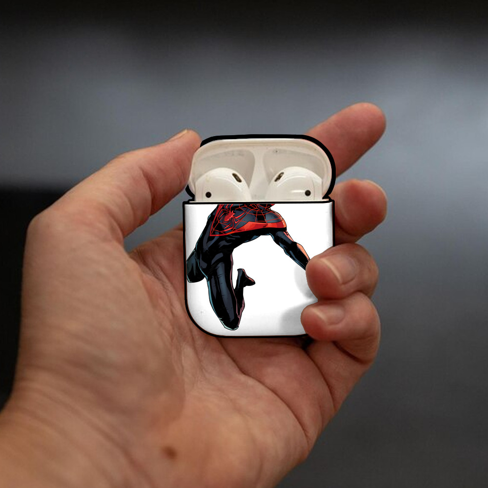 アベンジャーズ The Avengers AirPods 第2世代保護ケース ハードシェル ブラック 耐衝撃・防指紋・カラビナ付き