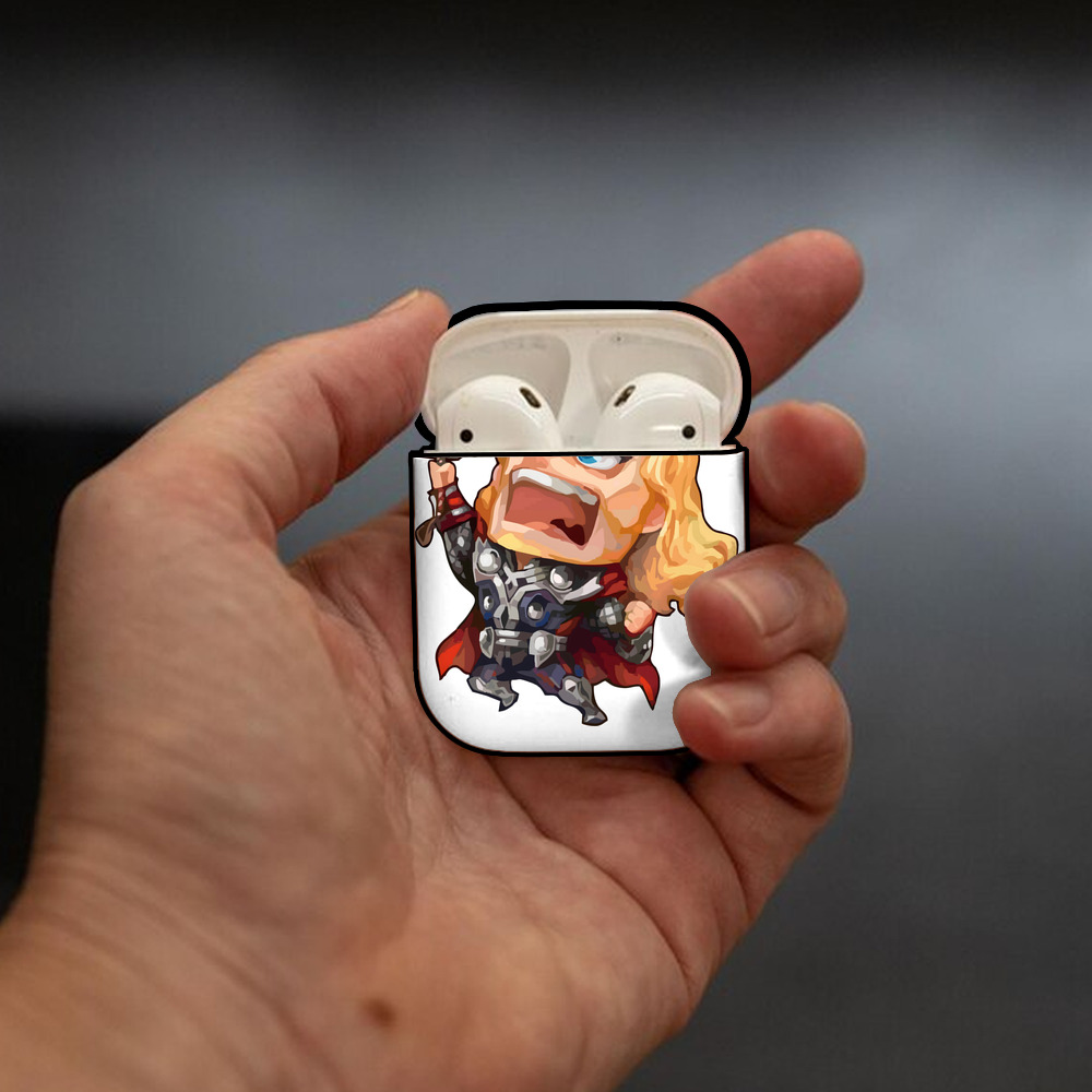 アベンジャーズ The Avengers AirPods 第2世代保護ケース ハードシェル ブラック 耐衝撃・防指紋・カラビナ付き