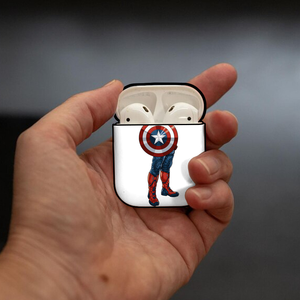 アベンジャーズ The Avengers AirPods 第2世代保護ケース ハードシェル ブラック 耐衝撃・防指紋・カラビナ付き