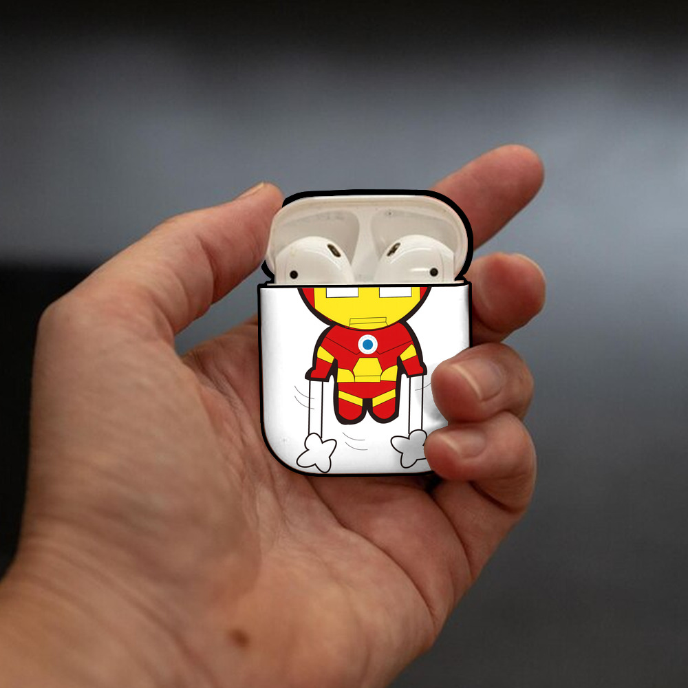 アベンジャーズ The Avengers AirPods 第2世代保護ケース ハードシェル ブラック 耐衝撃・防指紋・カラビナ付き