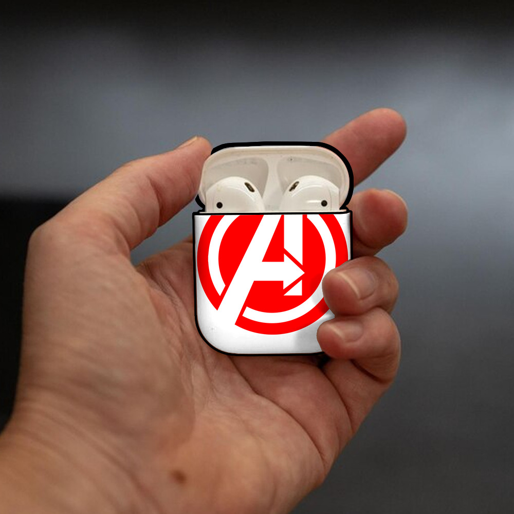アベンジャーズ The Avengers AirPods 第2世代保護ケース ハードシェル ブラック 耐衝撃・防指紋・カラビナ付き
