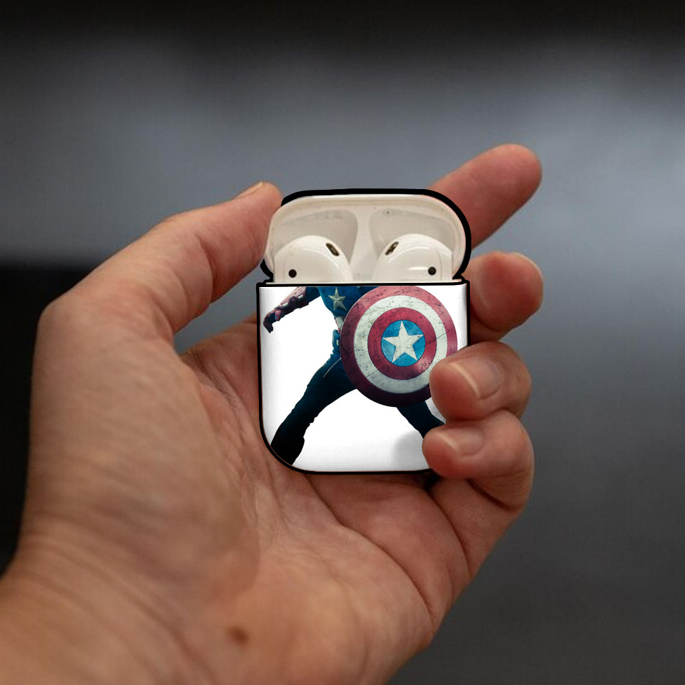 アベンジャーズ The Avengers AirPods 第2世代保護ケース ハードシェル ブラック 耐衝撃・防指紋・カラビナ付き