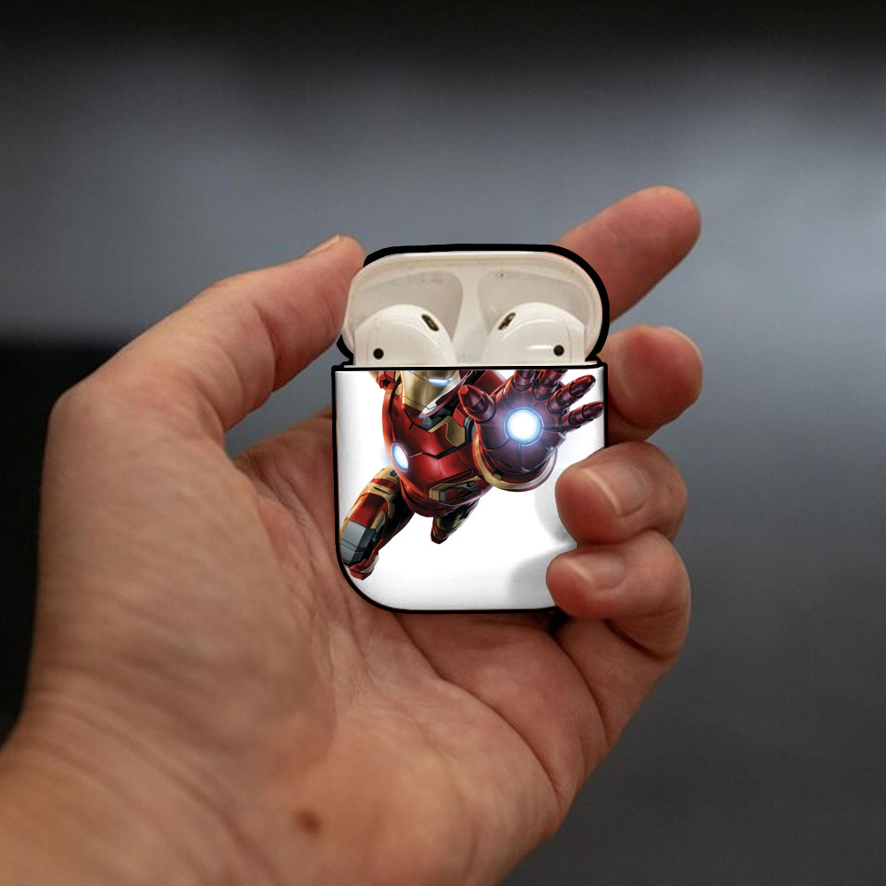 アベンジャーズ The Avengers AirPods 第2世代保護ケース ハードシェル ブラック 耐衝撃・防指紋・カラビナ付き