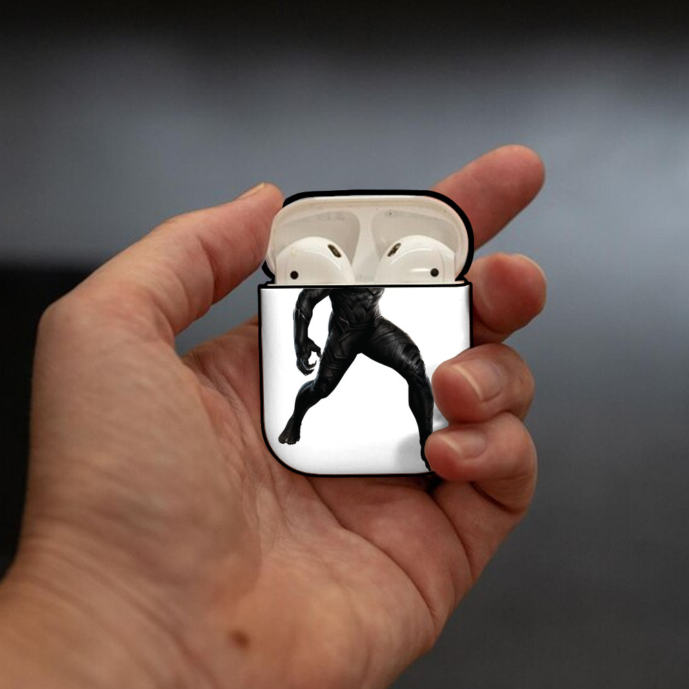 アベンジャーズ The Avengers AirPods 第2世代保護ケース ハードシェル ブラック 耐衝撃・防指紋・カラビナ付き