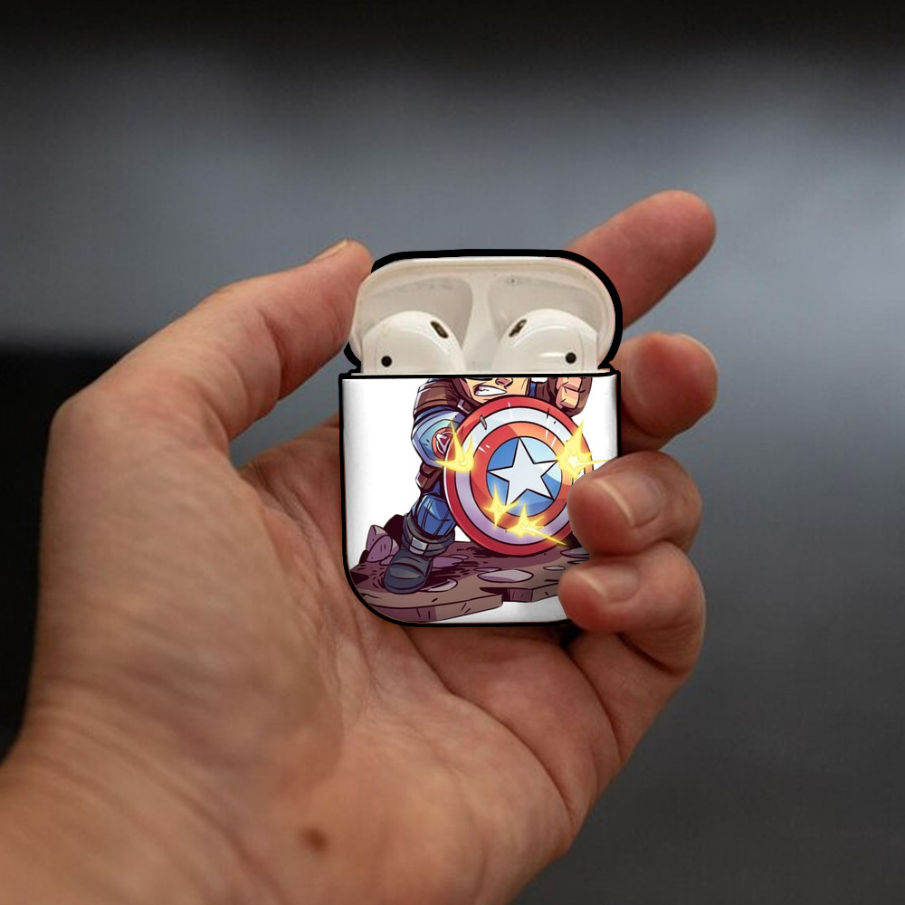 アベンジャーズ The Avengers AirPods 第2世代保護ケース ハードシェル ブラック 耐衝撃・防指紋・カラビナ付き