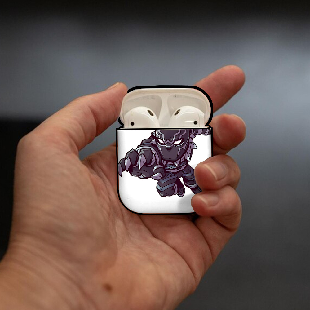 アベンジャーズ The Avengers AirPods 第2世代保護ケース ハードシェル ブラック 耐衝撃・防指紋・カラビナ付き