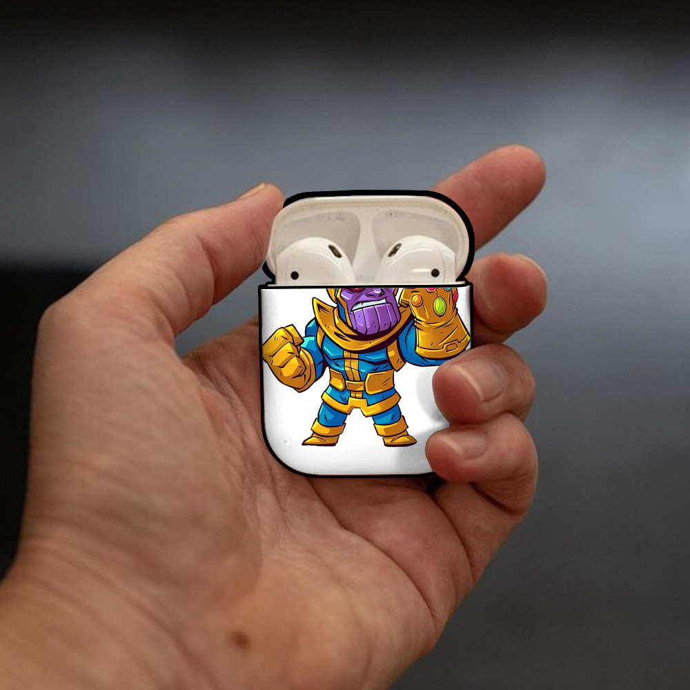 アベンジャーズ The Avengers AirPods 第2世代保護ケース ハードシェル ブラック 耐衝撃・防指紋・カラビナ付き