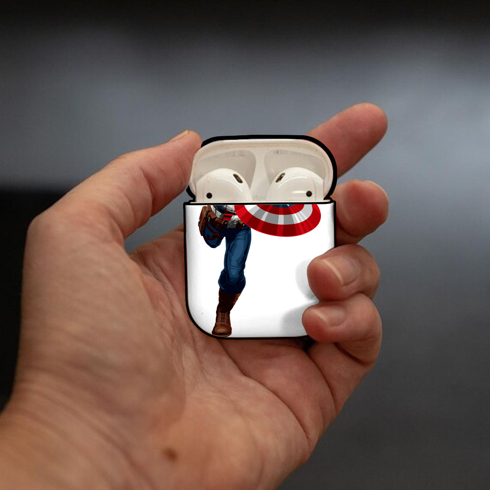 アベンジャーズ The Avengers AirPods 第2世代保護ケース ハードシェル ブラック 耐衝撃・防指紋・カラビナ付き